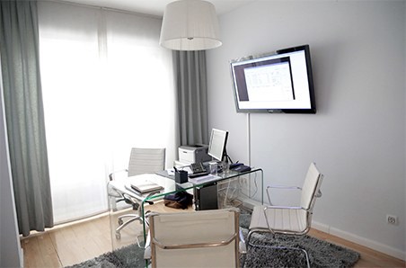 Our-team-of-GPs-and-aesthetic-therapists-are-able-to-offer-a-range-of-beauty-treatments-both-surgical-and-non-surgical